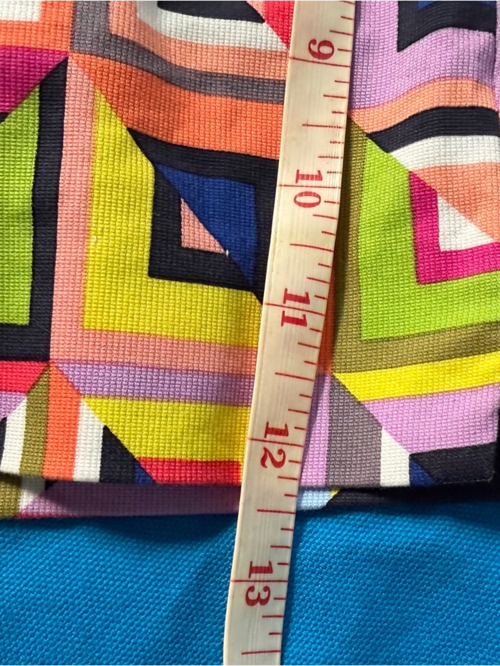 Trina Turk Geometric Corbin size 8 Bold & Beautiful Geometric Print Shorts - Picture 7 of 9